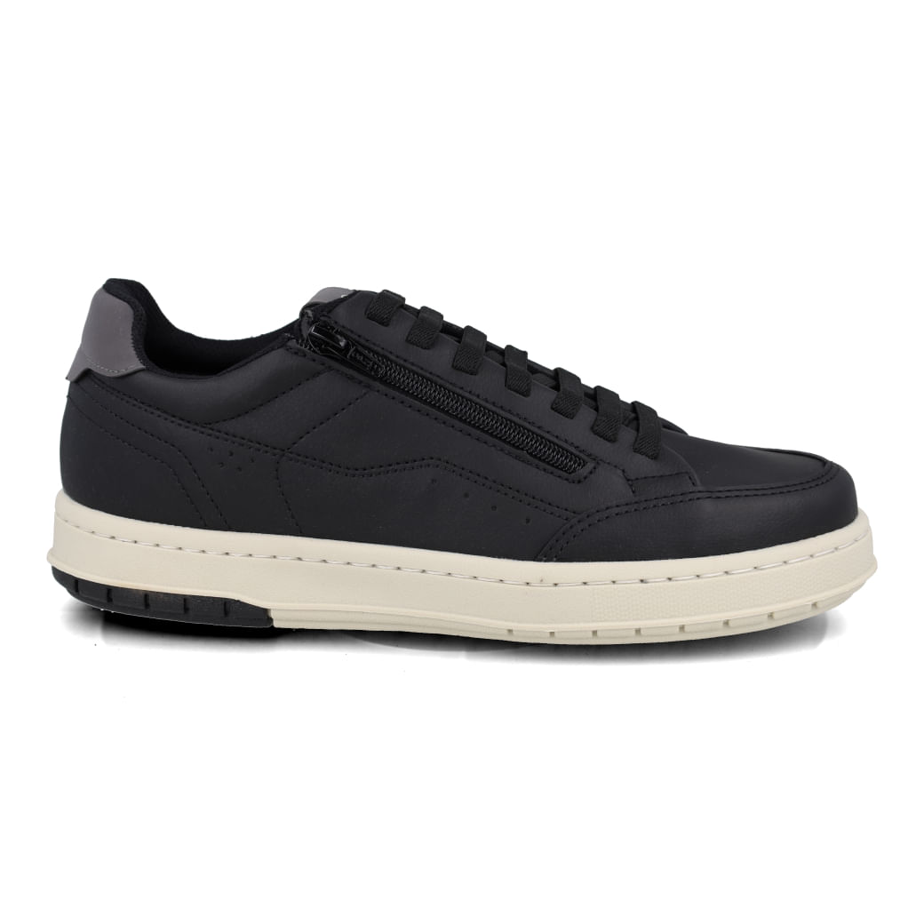 Tênis Casual Constantino masculino preto em material sintético com detalhes em costura e solado branco